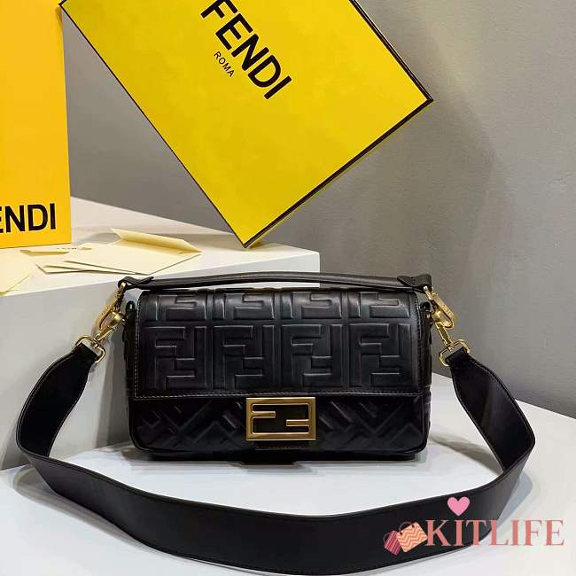 Forubags 2019 Fendi BAGUETTE Lambskin Leather medium black - 1