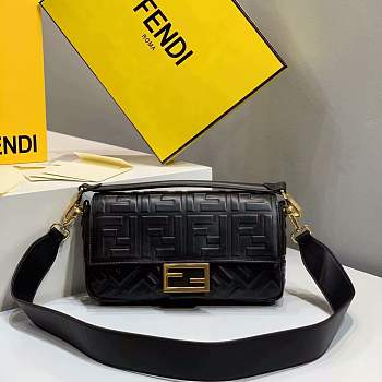 Forubags 2019 Fendi BAGUETTE Lambskin Leather medium black