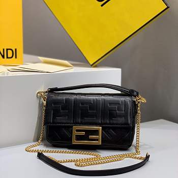 Forubags 2019 Fendi BAGUETTE Lambskin Leather small black