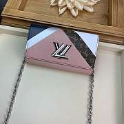 Forubags Louis Vuitton twist chain bag Pink  - 6