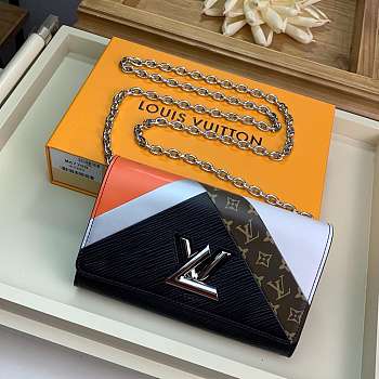 Forubags Louis Vuitton twist chain bag black