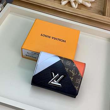 Forubags Louis Vuitton twist short wallet black