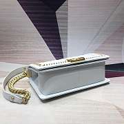 Forubags Chanel Cavior boy Bag 25cm With Top Handle white - 3