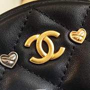 Chanel Lambskin Quilted Round Clutch With Chain Black - 4