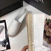FORUABGS CHANEL LAMBSKIN FLAT SHOES WHITE - 4