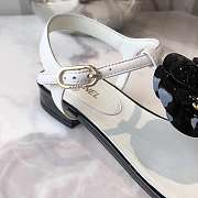 Chanel Camellia sandals Size 35-40 white - 4