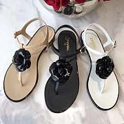 Chanel Camellia sandals Size 35-40 white - 3