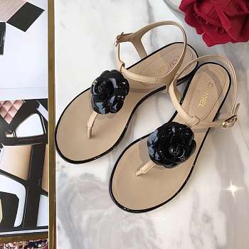 Chanel Camellia sandals Size 35-40 beige