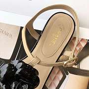 Chanel Camellia sandals Size 35-40 beige - 6