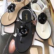 Chanel Camellia sandals Size 35-40 beige - 5
