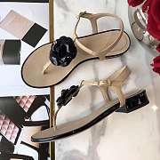 Chanel Camellia sandals Size 35-40 beige - 2