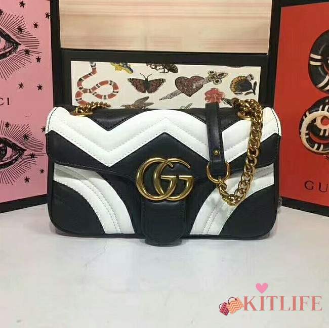 Forubags Gucci GG Marmont small matelassé shoulder bag in black&white  - 1