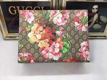 Gucci GG Blooms large cosmetic case Style ‎430268 KU2IN 8693