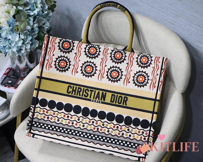 Forubags3 Dior Colored Jacquard Canvas Book Tote 42*32*5cm - 1