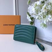 Louis Vuitton New Wave Pouch Dark green - 5