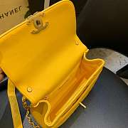 Chanel Sheepskin retro yellow chain bag Size：19X14X7CM - 3