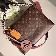 LOUIS VUITTON LV BEAUBOURG MM BEIGE - 1