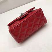 Chanel Lacquer skin red Shoulder bag with silver hardware Size 17cm - 6