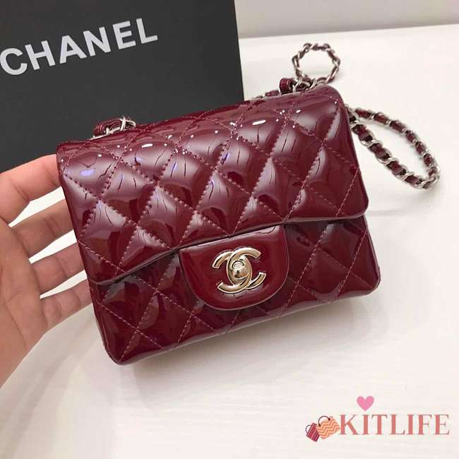 Chanel Lacquer skin burgundy Shoulder bag with gold hardware Size 17cm - 1