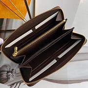 Louis Vuitton Zipper Wallet - 3