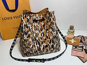 Louis Vuitton NeoNoe Monogram Giant Jungle M44717 - 2