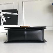 Forubags CHANEL lambskin Chevron Quilted Medium Boy bag Black Retro gold hardware - 2