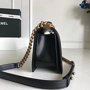 Forubags CHANEL lambskin Chevron Quilted Medium Boy bag Black Retro gold hardware - 4