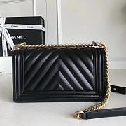 Forubags CHANEL lambskin Chevron Quilted Medium Boy bag Black bright gold hardware - 2