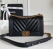 Forubags CHANEL lambskin Chevron Quilted Medium Boy bag Black Retro gold hardware - 1