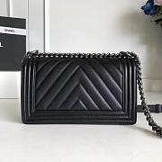 Forubags Chanel Caviar Chevron Quilted Medium Boy Black Bag with retro silver - 3
