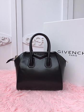 Givenchy Mini Antigona Black Handbag 22*20*13cm 