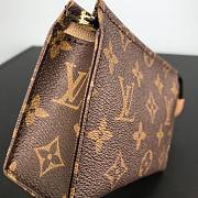 Louis Vuitton Toiletry Pounch 15CM - 2