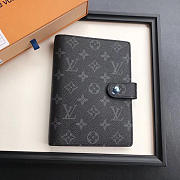 LV MEDIUM RING AGENDA MM COVER  - 3