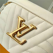 LOUIS VUITTON NEW WAVE BUMBAG WHITE M53861 - 6