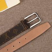 Forubags-3 Louis Vuitton belt with gold & silver hardware - 5