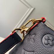 LOUIS VUITTON V TOTE Navy blue/Red MM M44397 - 4