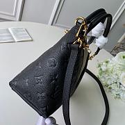 LOUIS VUITTON V TOTE BB Black/Crème Beige M44418  - 6