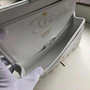 Forubags Chanel white Flap lambskin leather with gold hardware 25cm - 2