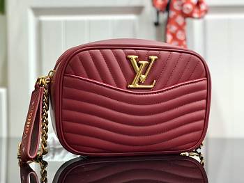 LOUIS VUITTON NEW WAVE CAMERA BAG M55330