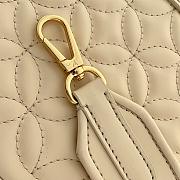 FORUBAGS LOUIS VUITTON CAPUCINES PM - 5