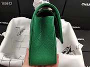 Forubags Chanel Caviar leather in green with gold hardware 25cm - 6