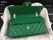 Forubags Chanel Caviar leather in green with gold hardware 25cm - 5