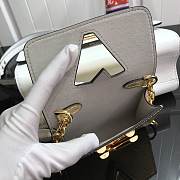 FORUBAGS LOUIS VUITTON TWIST MM BAG 23.0 X 17.0 X 9.5 Cm - 3