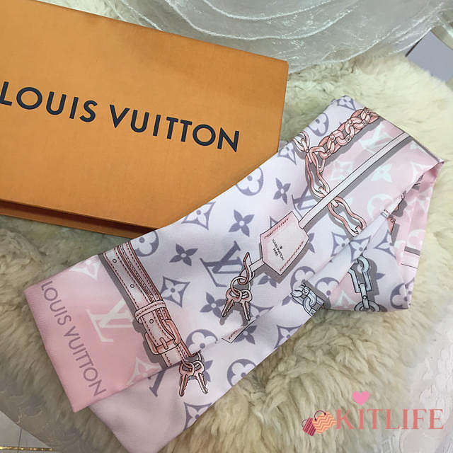  Forubags-20 Louis Vuitton Scarf M70637 - 1