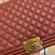 Chanel Boy bag in Burgundy Caviar Leather with Retro Gold Hardware 30cm - 5