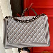 Chanel Boy bag in Grey Caviar Leather with Retro Silver Hardware 30cm - 4