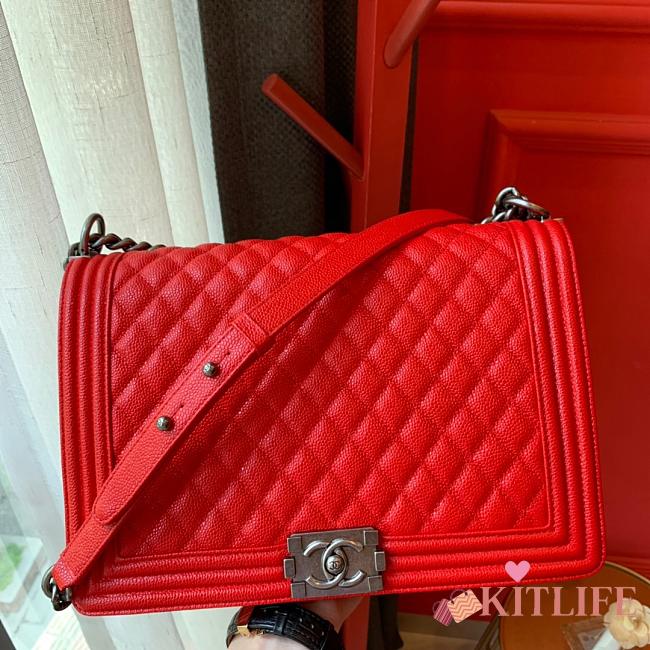 Chanel Boy bag in Red Caviar Leather with Retro Silver Hardware 30cm - 1