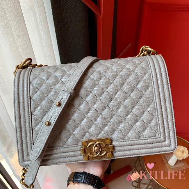 Chanel Boy bag in Grey Caviar Leather with Retro Gold Hardware 28cm - 1