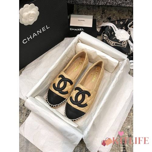  Forubags Chanel Beige Flat Shoes - 1