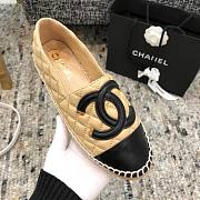  Forubags Chanel Beige Flat Shoes - 5